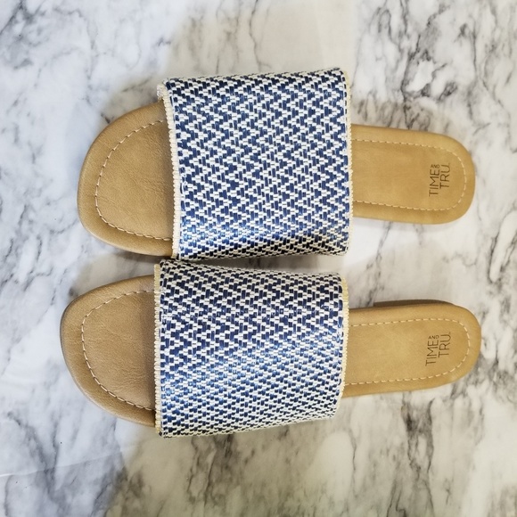 Blue and white sandals ♡ - Picture 2 of 6